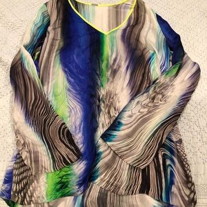 Tahari women’s top